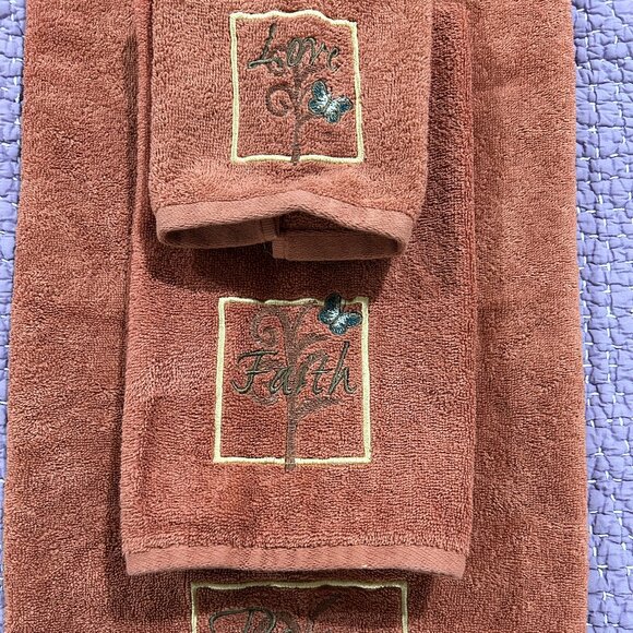 3 Towels Saturday Knight Cotton Love Faith Peace Auburn Butterflies Embroidered - Picture 3 of 14